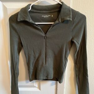 Abercrombie & Fitch Polo Zip Crop Tee Khaki Green